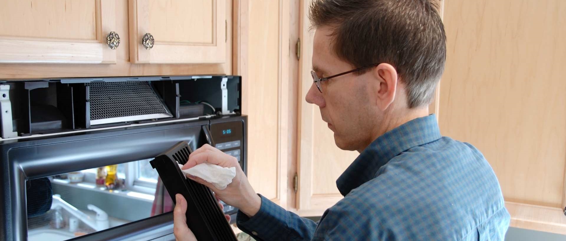 Kitchen fitters KT8